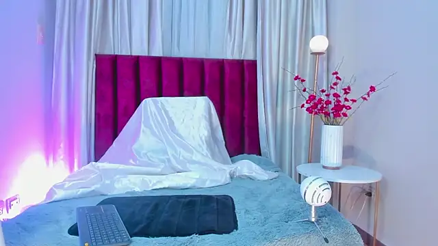 SophieJohnss online show from November 28, 7:28 pm