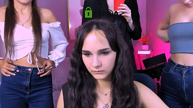 lisa dark  online show from November 8, 8:58 pm