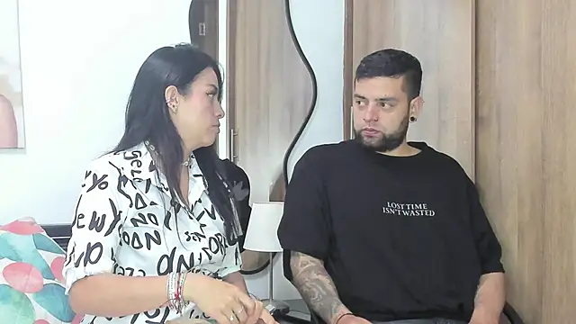 MailynAndNick online show from December 23, 3:10 am