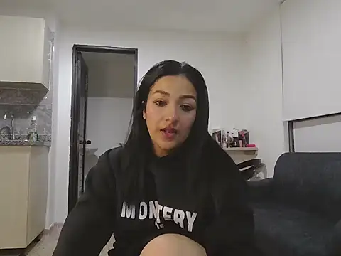 CamilaaOficial online show from December 19, 4:05 am