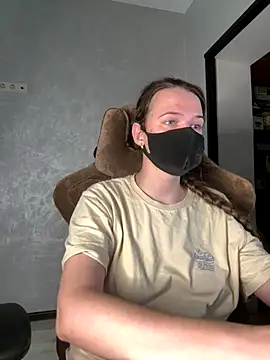 ZlatoslavaLo online show from November 20, 7:09 am