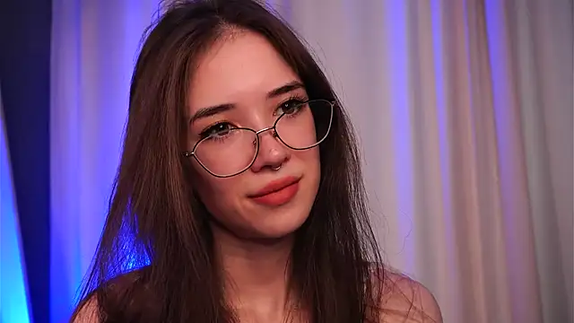 tinyanie online show from November 12, 5:27 am