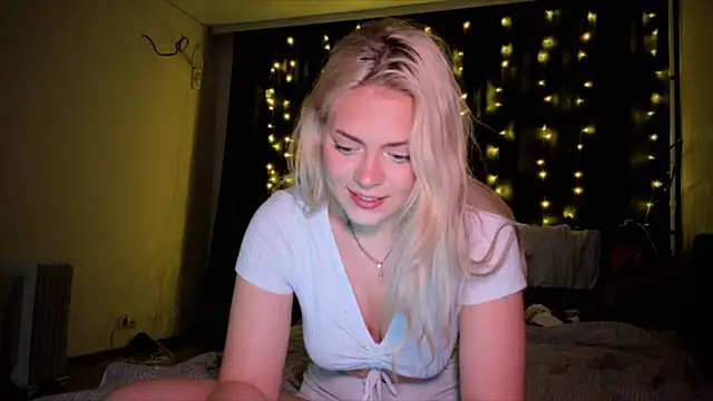 alisaoceaneeyes online show from November 14, 8:09 pm