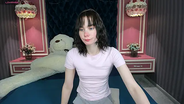 DoseOfDaisy online show from November 19, 12:27 pm