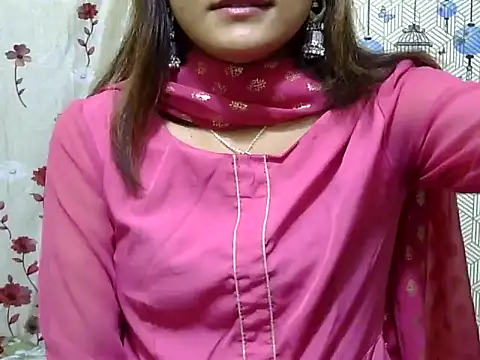 maira 33 online show from January 17, 2:13 pm