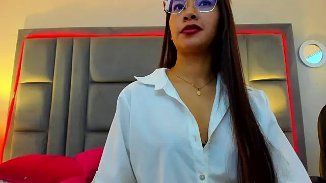 BriannaRivera online show from January 19, 2:02 pm