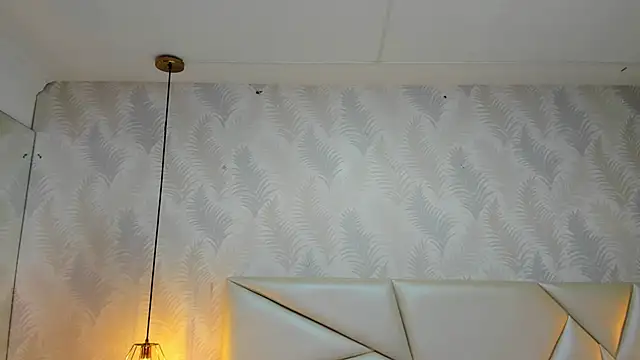 laurettedela rouse online show from November 25, 11:45 am