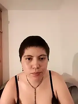 mollypop  online show from November 6, 11:32 pm