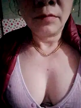 small-house123 online show from February 10, 12:19 pm