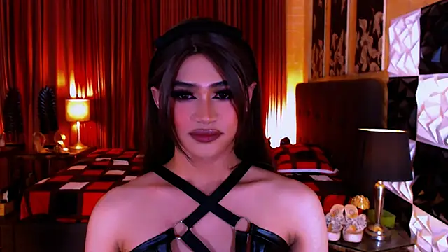 AthisaMooreTS online show from December 17, 10:08 am