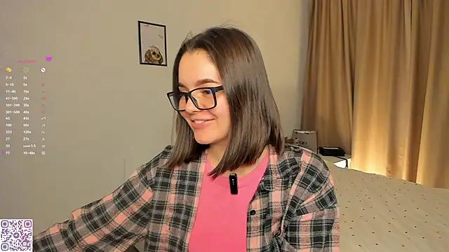 Xo Laura online show from December 21, 1:32 am