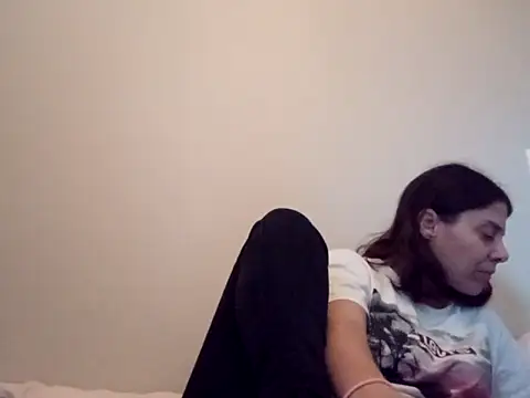 hotnathy69 online show from December 15, 8:19 am