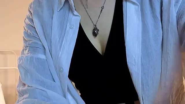 CharleenVelovic online show from November 3, 9:24 am