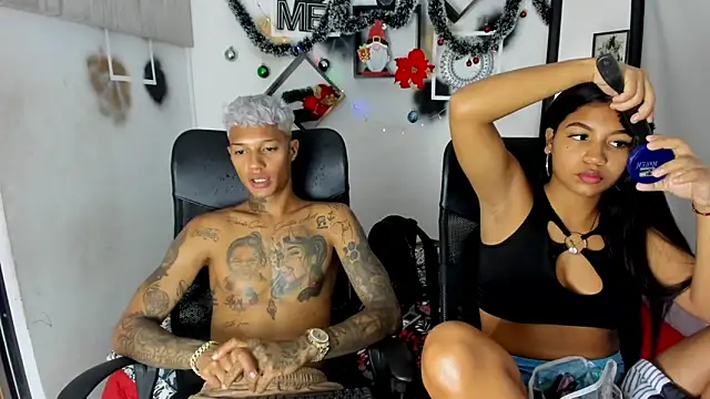 YuleimysAndAlex online show from December 19, 4:37 am