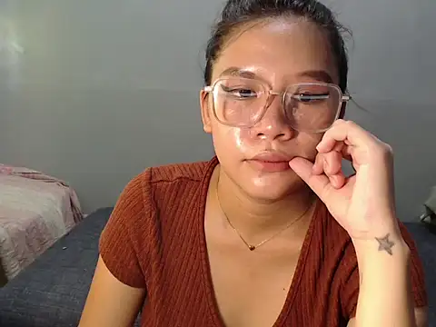 hotsexyreb online show from January 7, 4:49 am