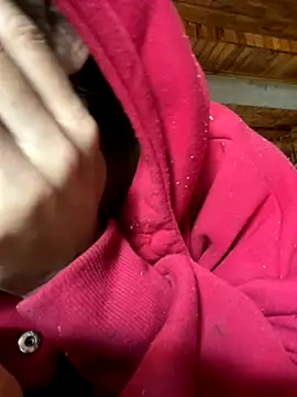 Li ve online show from December 3, 4:04 am