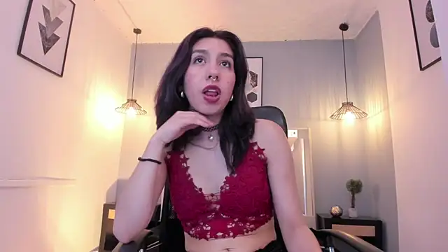 zoe-moreau online show from January 14, 7:30 pm