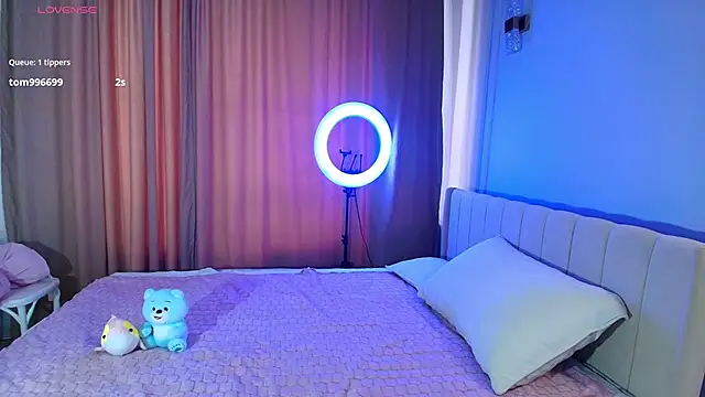 lihnpham online show from November 22, 3:42 am