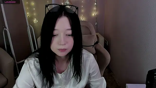 Hanako Rey online show from February 25, 1:09 pm