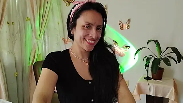 Bella Exhibition online show from November 28, 6:55 pm