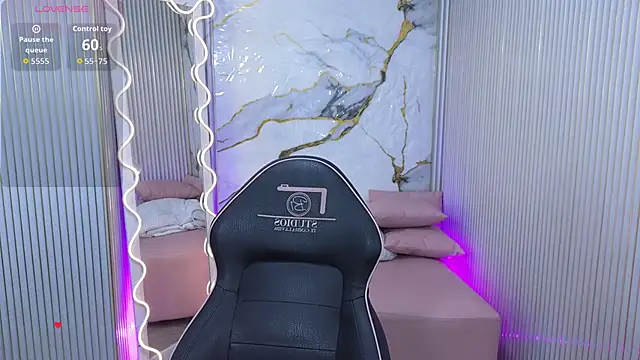 Sandyy tay online show from February 19, 11:43 am