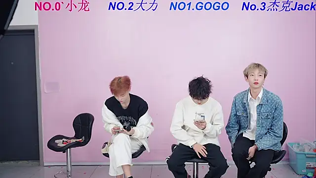 Beautifulboys-999 online show from November 30, 6:50 am