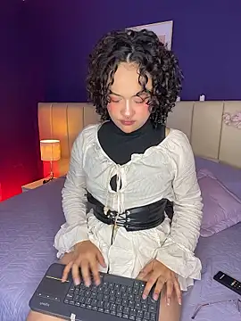  sarahRose online show from January 10, 4:28 am