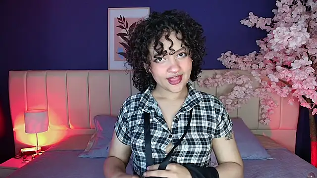  sarahRose online show from January 7, 4:16 am