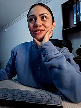 Amara Nour online show from November 17, 2:12 am