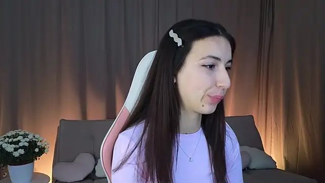 LeslieStein online show from November 6, 1:06 pm