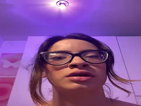 maddie walton online show from November 15, 10:16 am