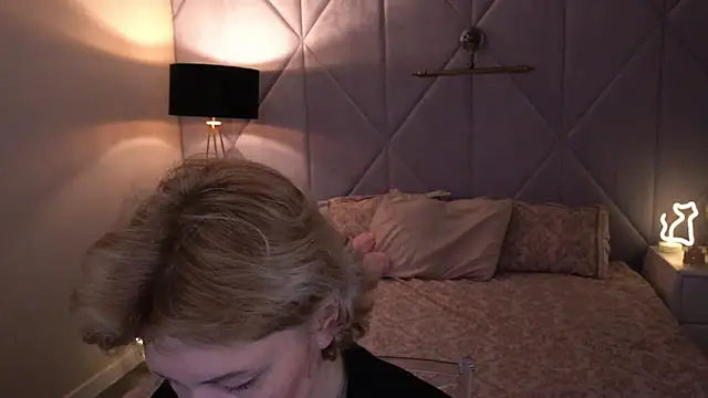 AmaraNights online show from November 27, 2:20 pm