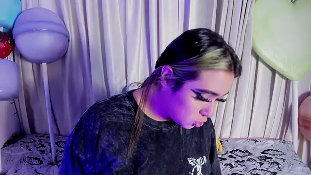 Lilith Zenith  online show from February 9, 4:26 am