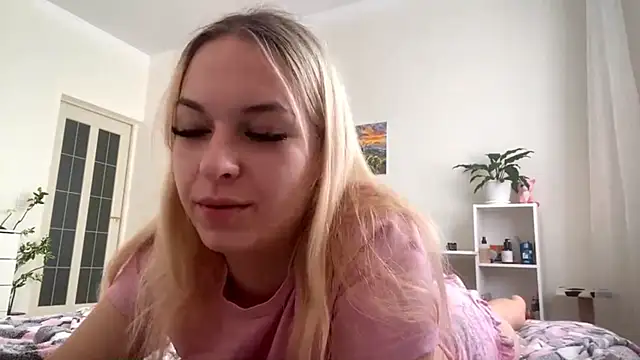 GingerMikos online show from November 8, 9:25 am