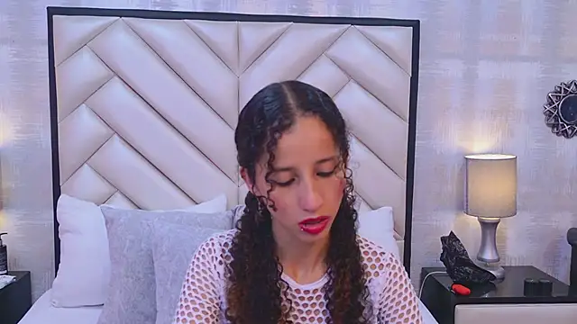 EimySanchez online show from February 14, 8:11 pm