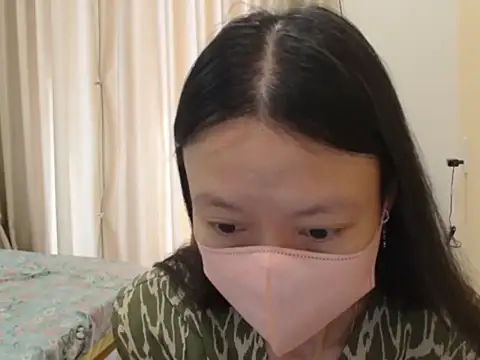 Lil-Cherries online show from January 7, 2:48 am