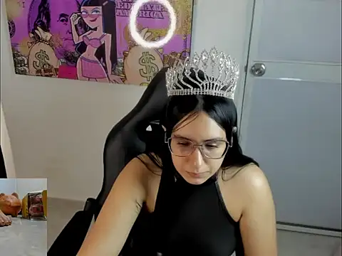 queen findom1 online show from December 23, 5:44 am