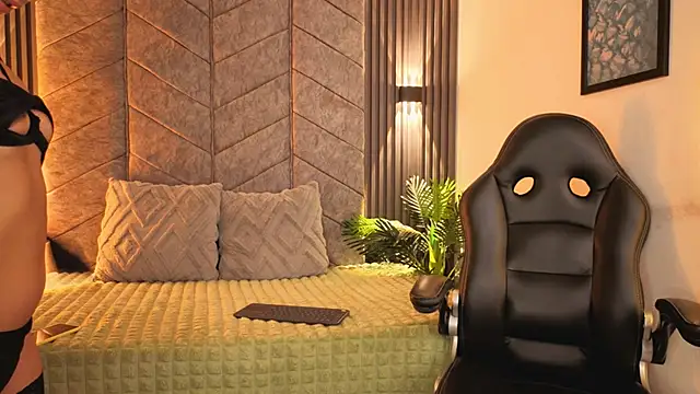 AuroraLanee  online show from November 12, 7:23 pm