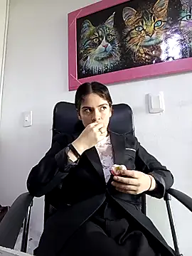 emilygrooe online show from February 26, 7:13 pm