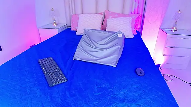 alanarose18 online show from February 23, 7:46 pm