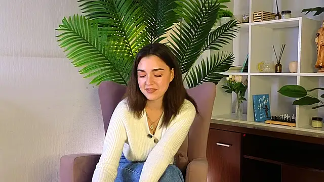 EleneGroder online show from November 8, 7:02 am