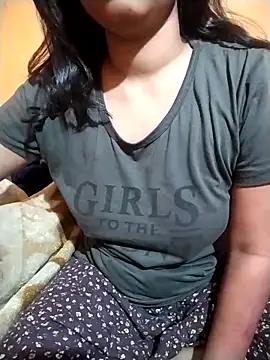 Sexy Divya   online show from March 2, 5:08 am