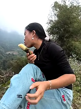 Lynly k2 online show from February 13, 5:31 am