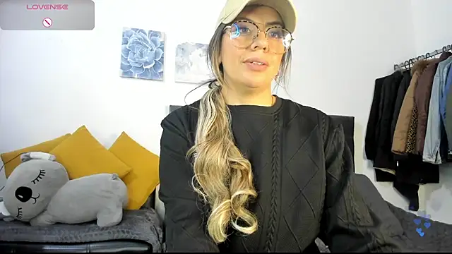 ariannawil online show from February 26, 10:20 pm