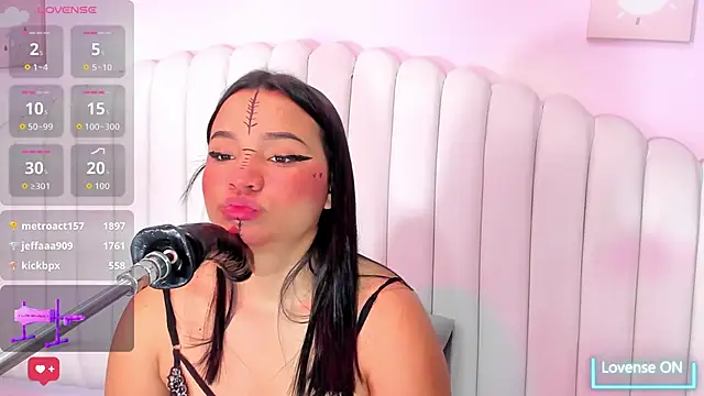 violet vintage online show from November 23, 12:07 pm