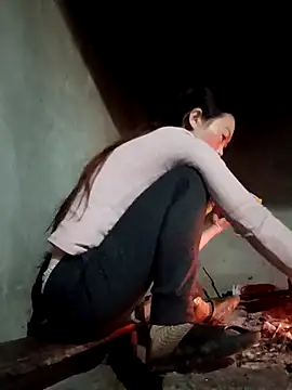 blonde blg online show from November 18, 4:02 am