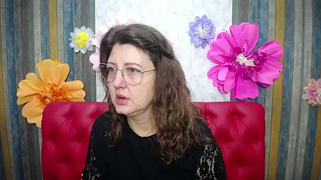 RoseHille online show from November 29, 6:17 am