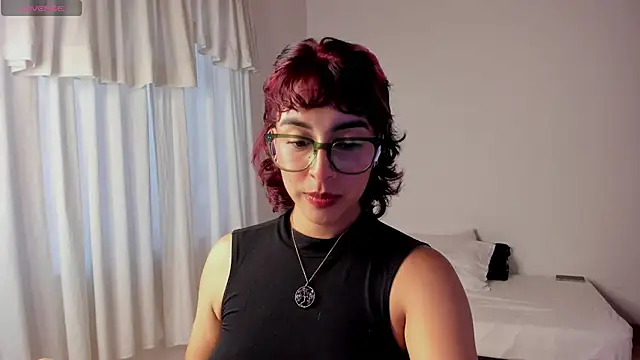 VictoriaAmelie online show from November 14, 9:59 pm