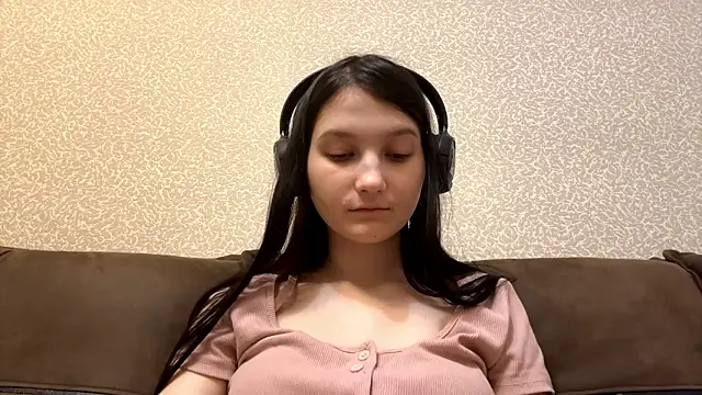 AurorAurora online show from February 3, 9:47 am