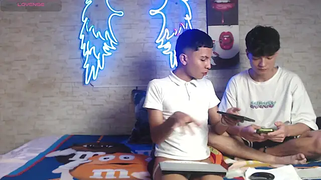 axel milo kairo and noa online show from November 28, 1:19 am